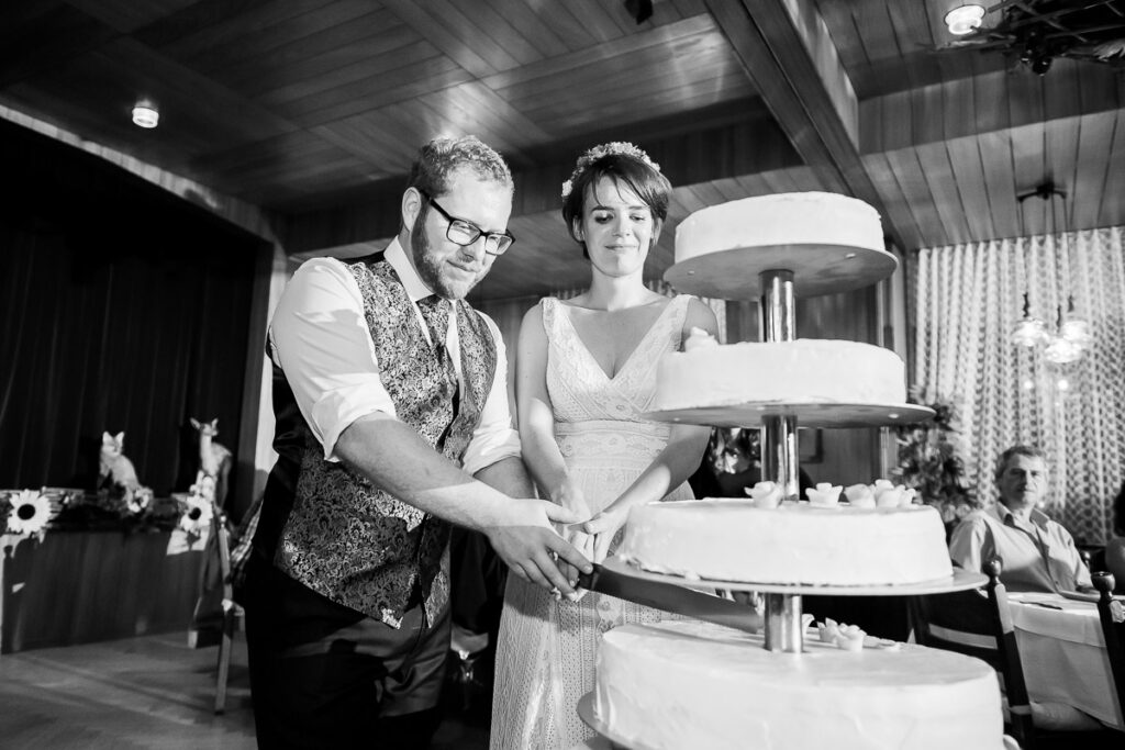 Hochzeit in Niederrickenbach in Dallenwil Kanton Nidwalden Hochzeitsfeier im Schlüssel in Dallenwil Hochzeitsfotograf Obwalden Nidwalden