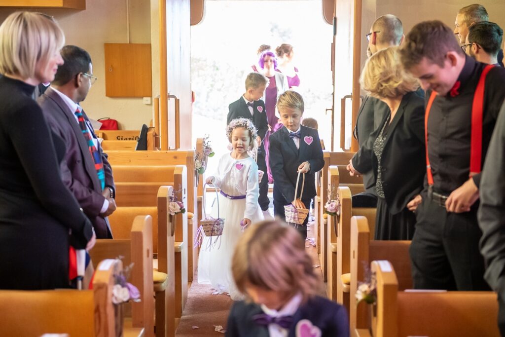 Hochzeit in Bern Hochzeit in Kirche Merlingen Kanton Bern Hochzeitsfeier im Parkhotel Gunten