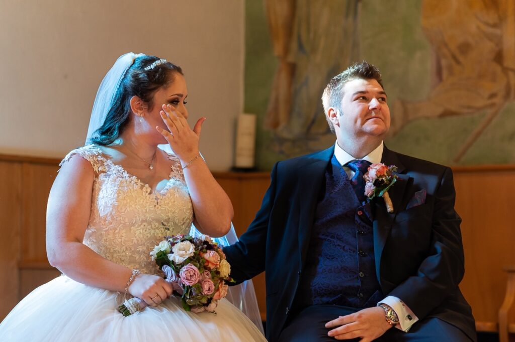 Hochzeit in Bern Hochzeit in Kirche Merlingen Kanton Bern Hochzeitsfeier im Parkhotel Gunten