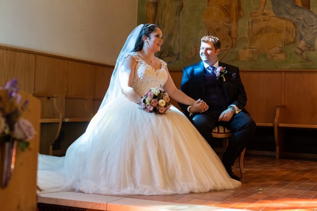 Hochzeit in Bern Hochzeit in Kirche Merlingen Kanton Bern Hochzeitsfeier im Parkhotel Gunten