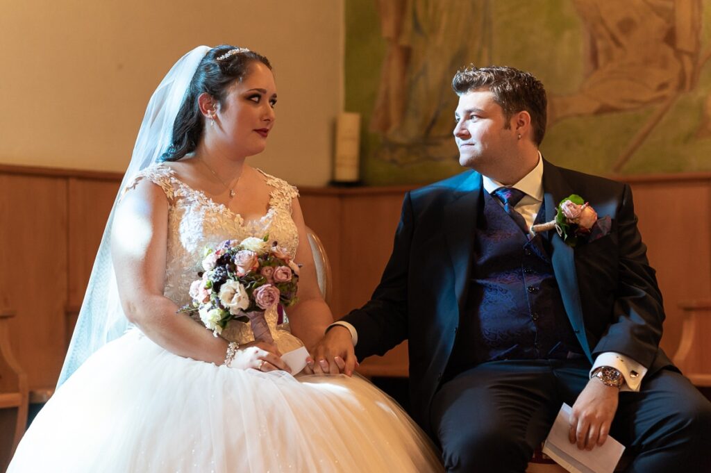 Hochzeit in Bern Hochzeit in Kirche Merlingen Kanton Bern Hochzeitsfeier im Parkhotel Gunten