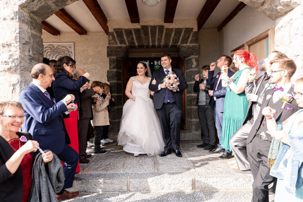 Hochzeit in Bern Hochzeit in Kirche Merlingen Kanton Bern Hochzeitsfeier im Parkhotel Gunten