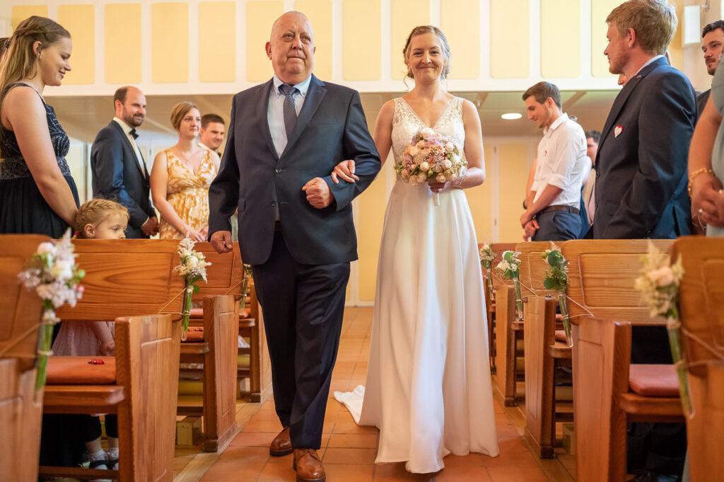 Hochzeit in der reformierten Kirche in Hergiswil Nidwalden Hochzeitsfeier im Engel in Stans