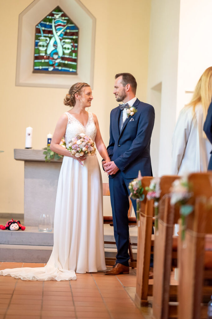 Hochzeit in der reformierten Kirche in Hergiswil Nidwalden Hochzeitsfeier im Engel in Stans