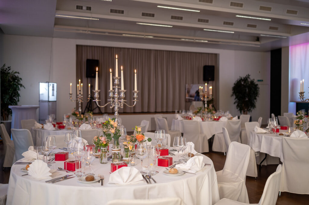 Hochzeit in der reformierten Kirche in Hergiswil Nidwalden Hochzeitsfeier im Engel in Stans