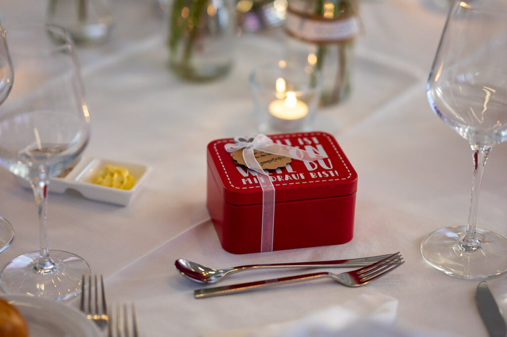 Hochzeit in der reformierten Kirche in Hergiswil Nidwalden Hochzeitsfeier im Engel in Stans