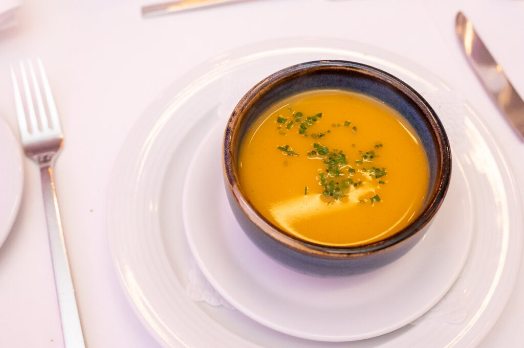 Hochzeit in der reformierten Kirche in Hergiswil Nidwalden Hochzeitsfeier im Engel in Stans
